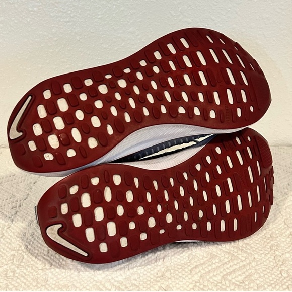 Nike Gray and Red Athletic Shoes - Picture 6 of 7